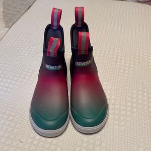 XTRATUF Women's Gradient Deck Boots - Pink, Purple and Green - NWOT never worn
